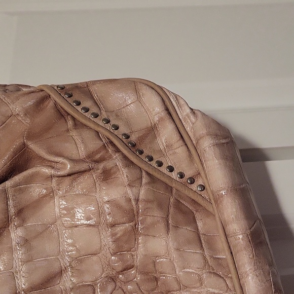 Rapani purse with flower on front new with tags - Picture 3 of 8